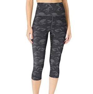 Core 10 - Capri Yoga Camo Legging XL